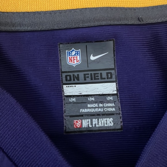 NFL Vikings Jersey, Peterson 28, kids Large, never worn, excellent condition - Picture 8 of 8